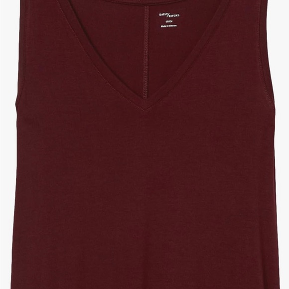 Amazon Essentials Women's Jersey Standard-Fit Sleeveless V-Neck - Picture 5 of 6